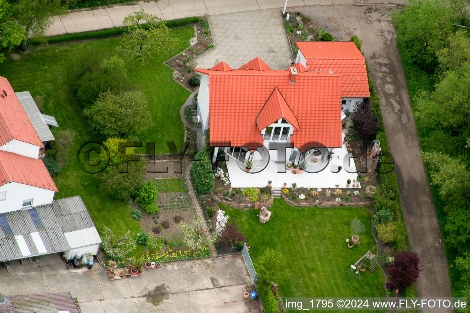 Vue aérienne de Winden dans le département Rhénanie-Palatinat, Allemagne