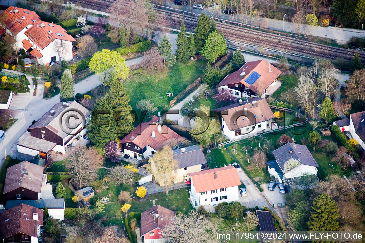 Sur le lac de Starnberg à Tutzing dans le département Bavière, Allemagne depuis l'avion