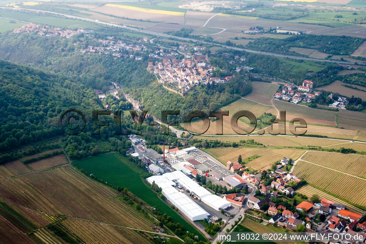 Photographie aérienne de Gechem GmbH à Kleinkarlbach dans le département Rhénanie-Palatinat, Allemagne