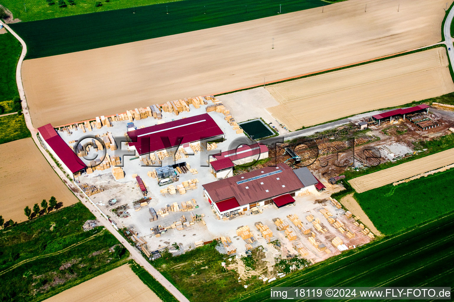 Niederrœdern dans le département Bas Rhin, France d'un drone