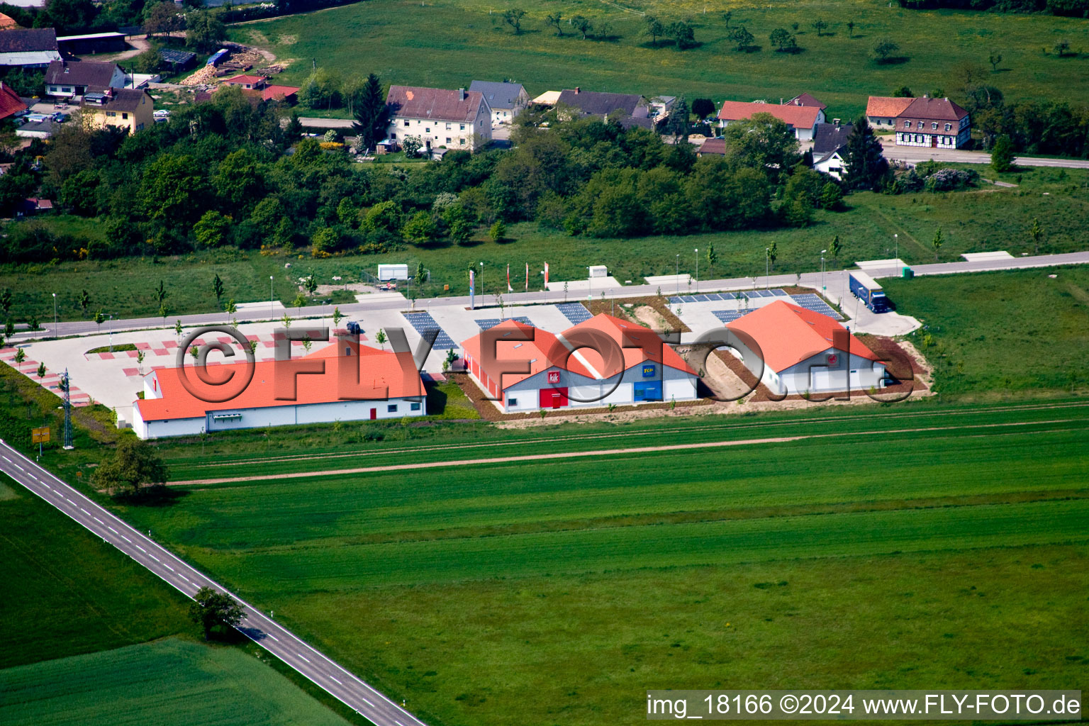 Quartier Neulauterburg in Berg dans le département Rhénanie-Palatinat, Allemagne depuis l'avion