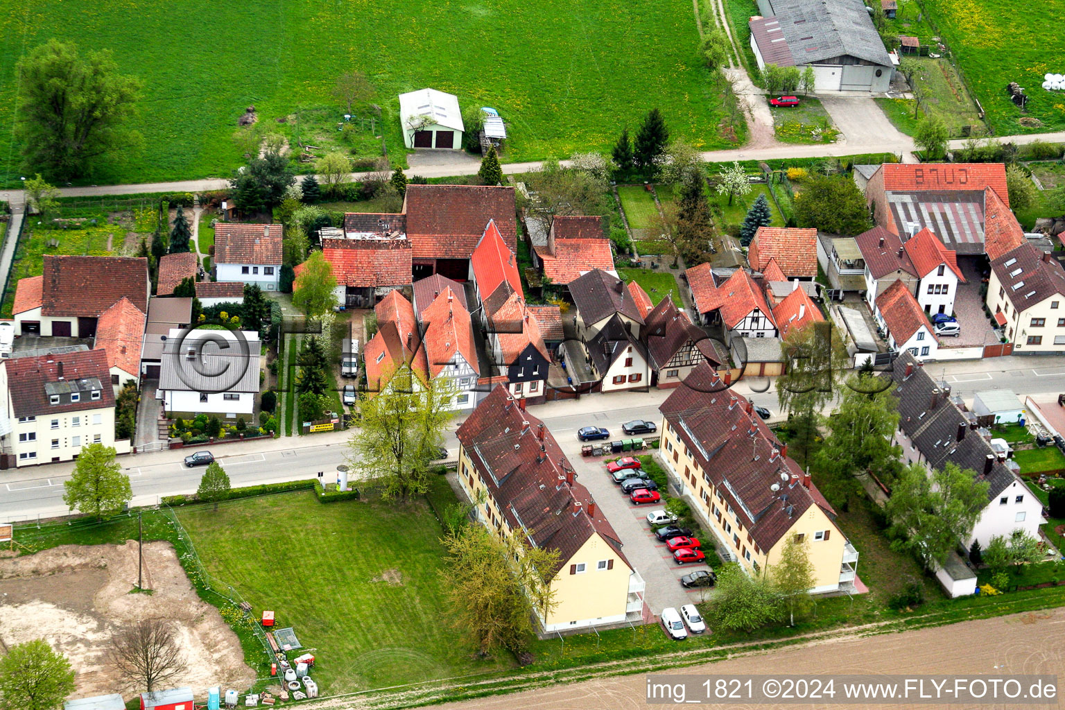 Vue d'oiseau de Sarrestr à Kandel dans le département Rhénanie-Palatinat, Allemagne