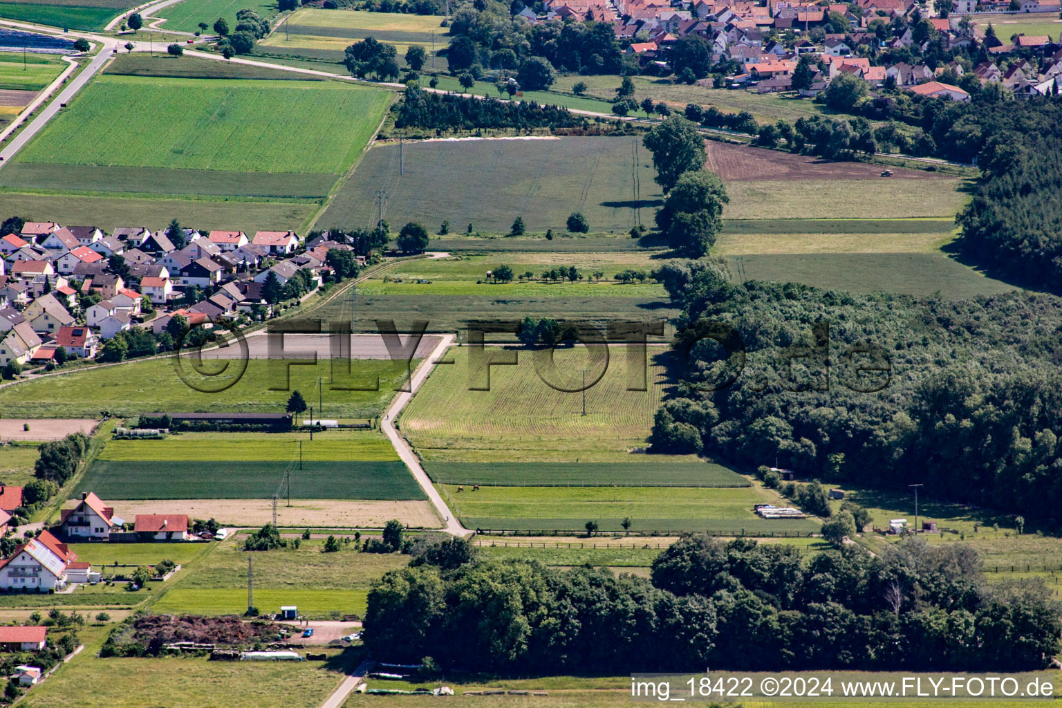 Enregistrement par drone de Hatzenbühl dans le département Rhénanie-Palatinat, Allemagne