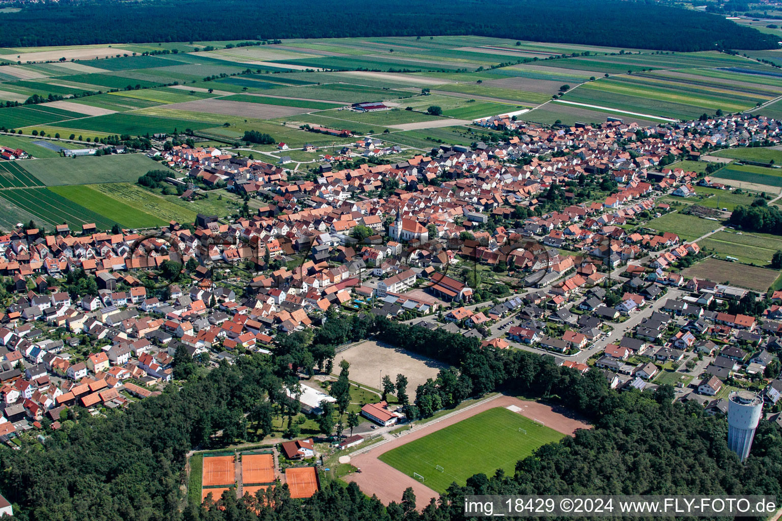 Photographie aérienne de Hatzenbühl dans le département Rhénanie-Palatinat, Allemagne