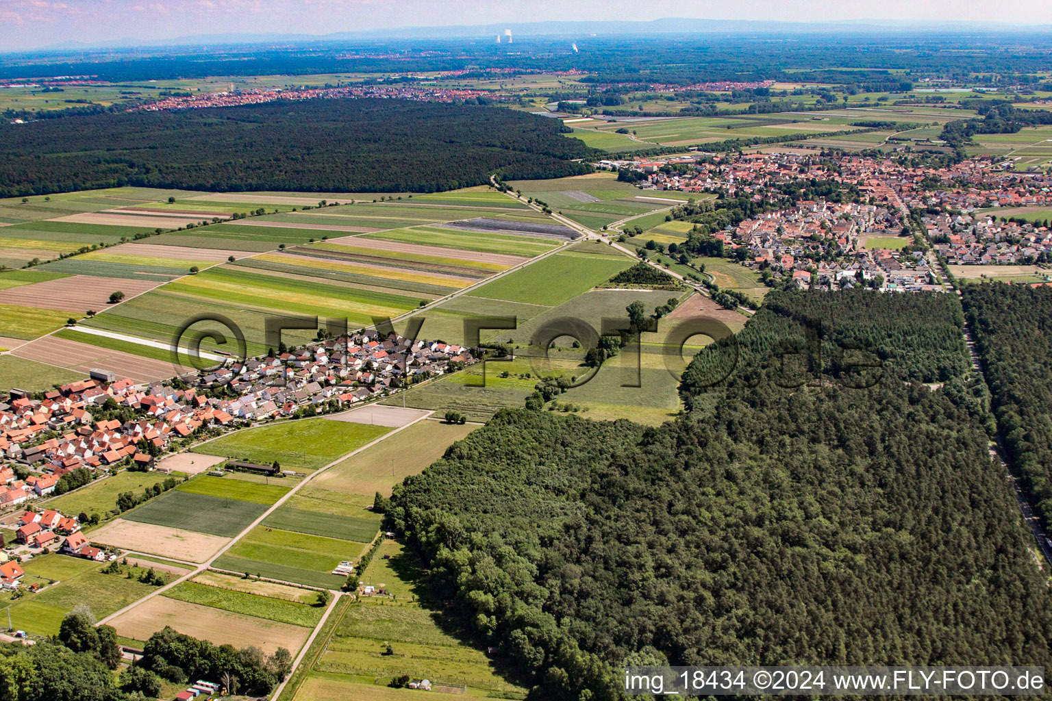 Hatzenbühl dans le département Rhénanie-Palatinat, Allemagne depuis l'avion