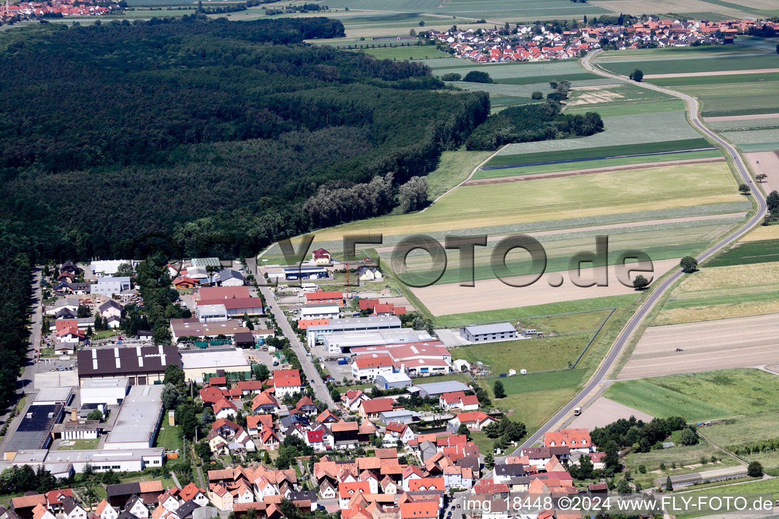 Hatzenbühl dans le département Rhénanie-Palatinat, Allemagne depuis l'avion