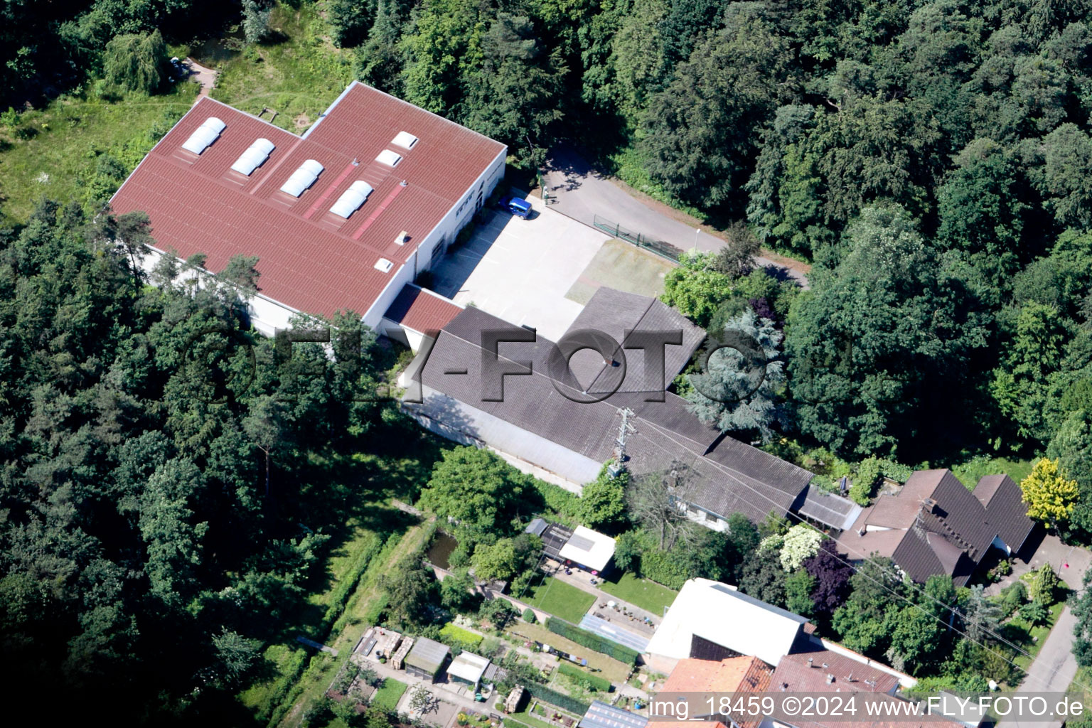 Vue oblique de Hatzenbühl dans le département Rhénanie-Palatinat, Allemagne