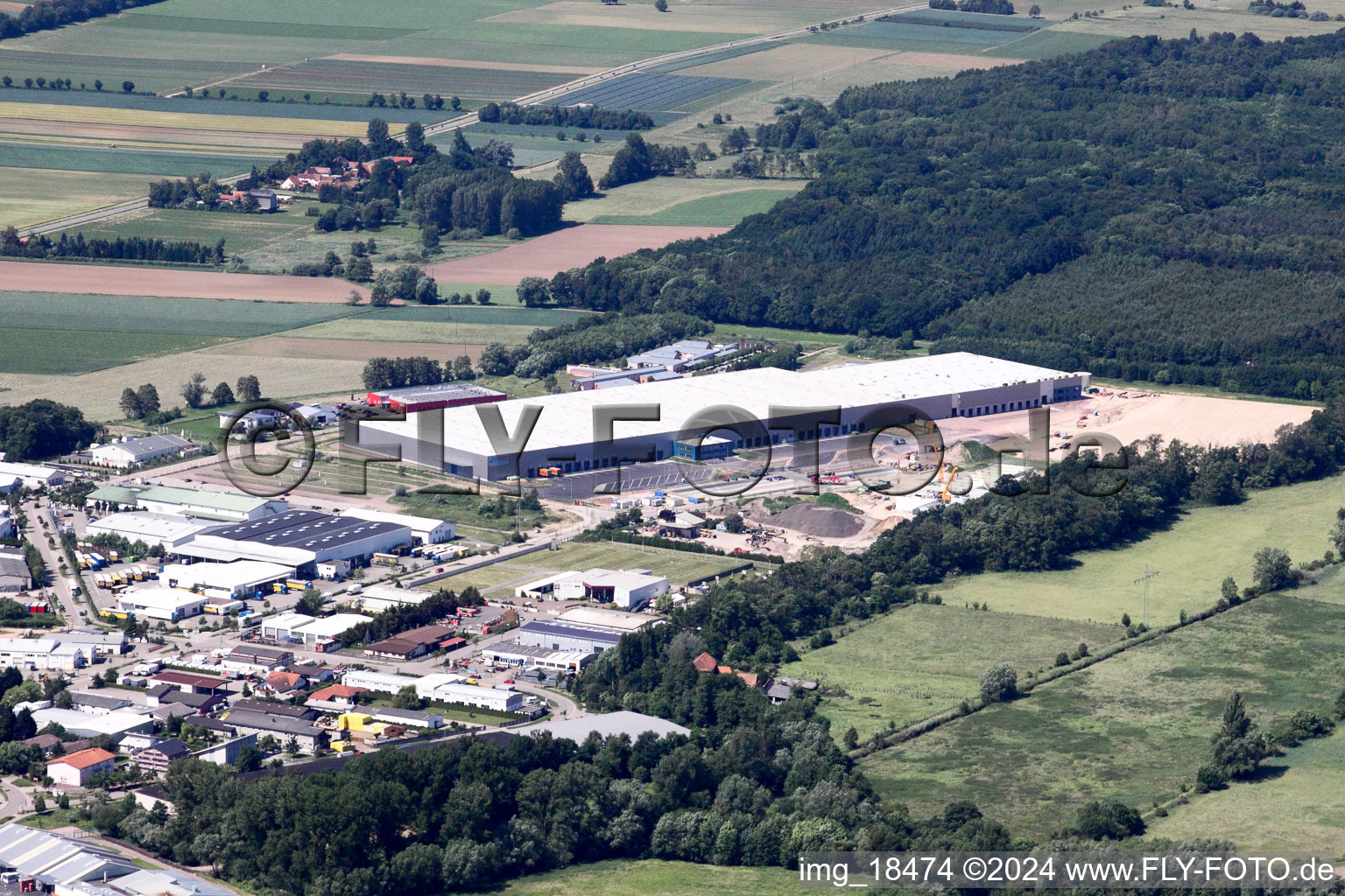 Vue oblique de Centre logistique de coïncidence à le quartier Minderslachen in Kandel dans le département Rhénanie-Palatinat, Allemagne