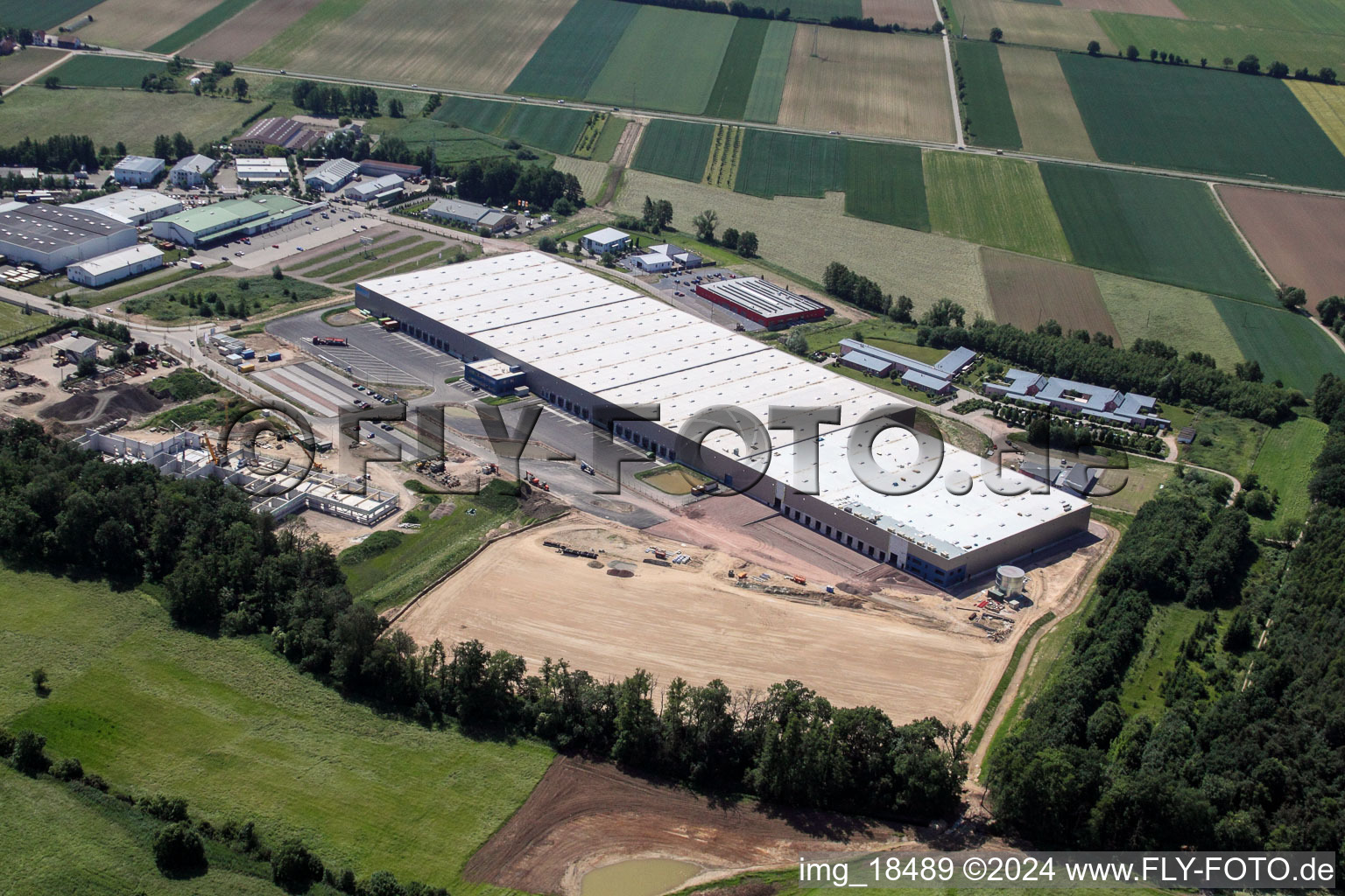 Vue oblique de Nouveau chantier dans la zone industrielle de Horst pour Friedrich random GmbH & Co. KG Société de transport internationale dans la zone industrielle de Horst à le quartier Minderslachen in Kandel dans le département Rhénanie-Palatinat, Allemagne