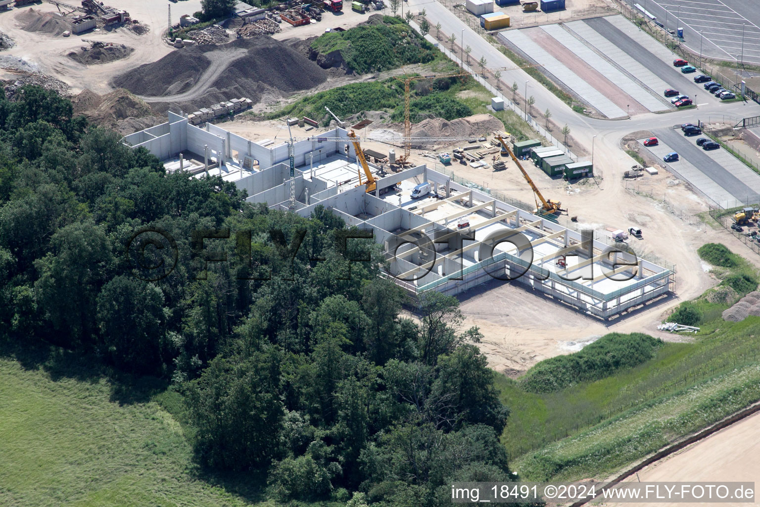 Vue aérienne de Zone industrielle Horst, Alfa Aesar à le quartier Minderslachen in Kandel dans le département Rhénanie-Palatinat, Allemagne