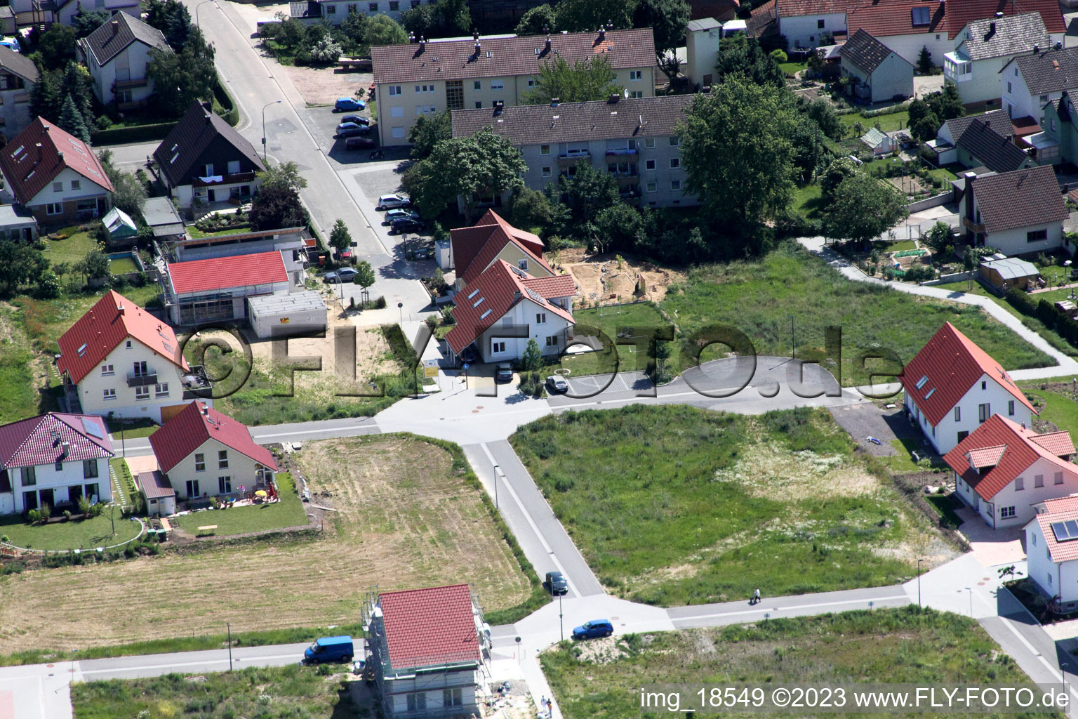 Vue aérienne de Sur le chemin élevé à Kandel dans le département Rhénanie-Palatinat, Allemagne