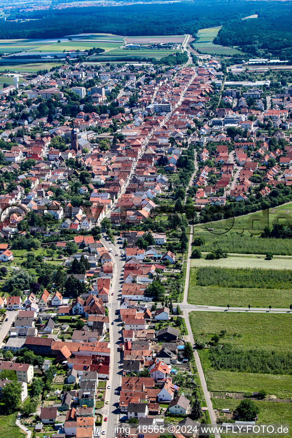 Vue aérienne de Tracé du tracé routier de la Saarstrasse à Kandel dans le département Rhénanie-Palatinat, Allemagne