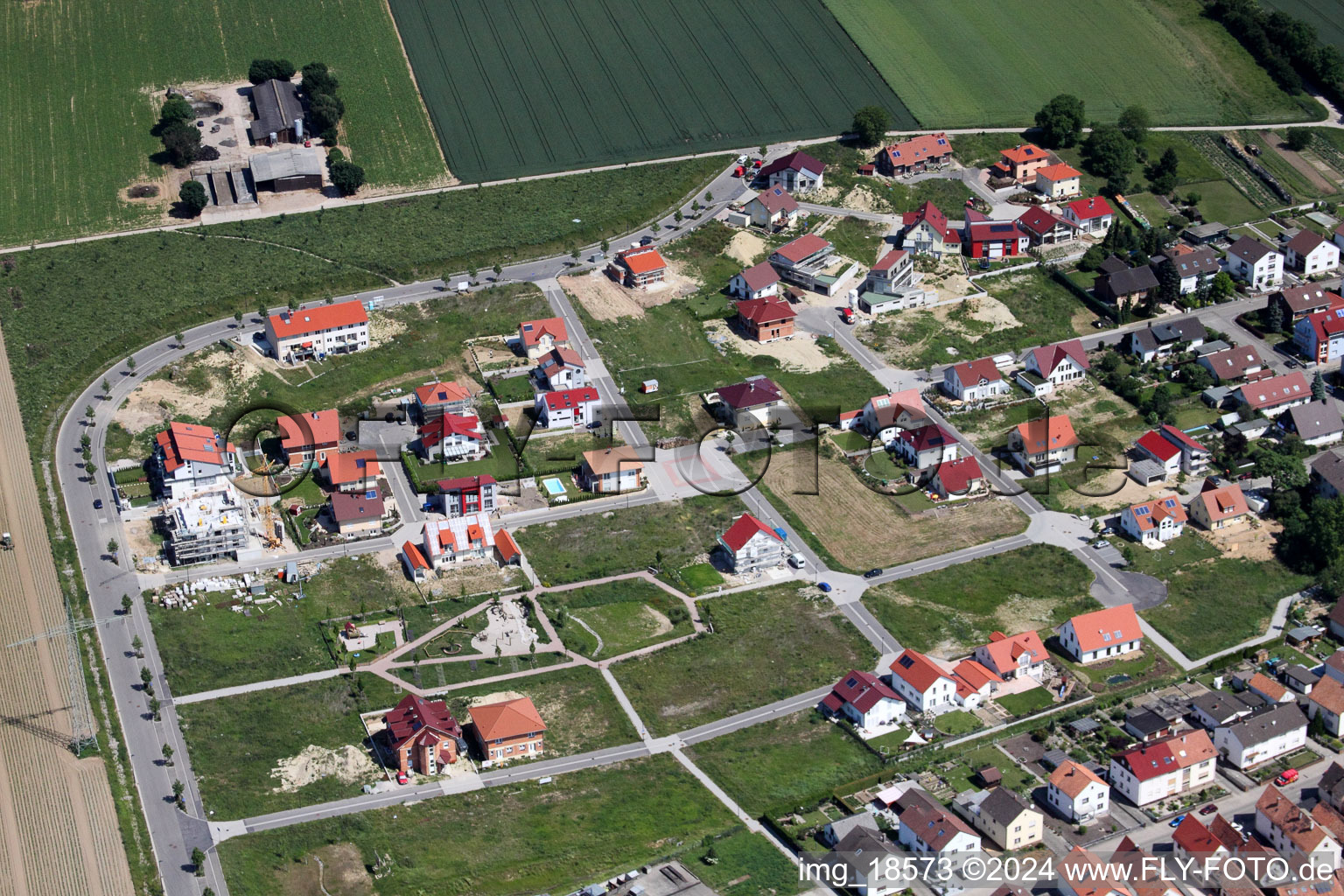 Photographie aérienne de Sur le chemin élevé à Kandel dans le département Rhénanie-Palatinat, Allemagne