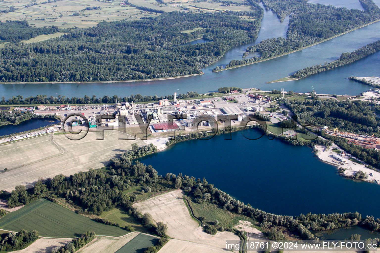 Vue aérienne de Rohm & Haas à Lauterbourg dans le département Bas Rhin, France