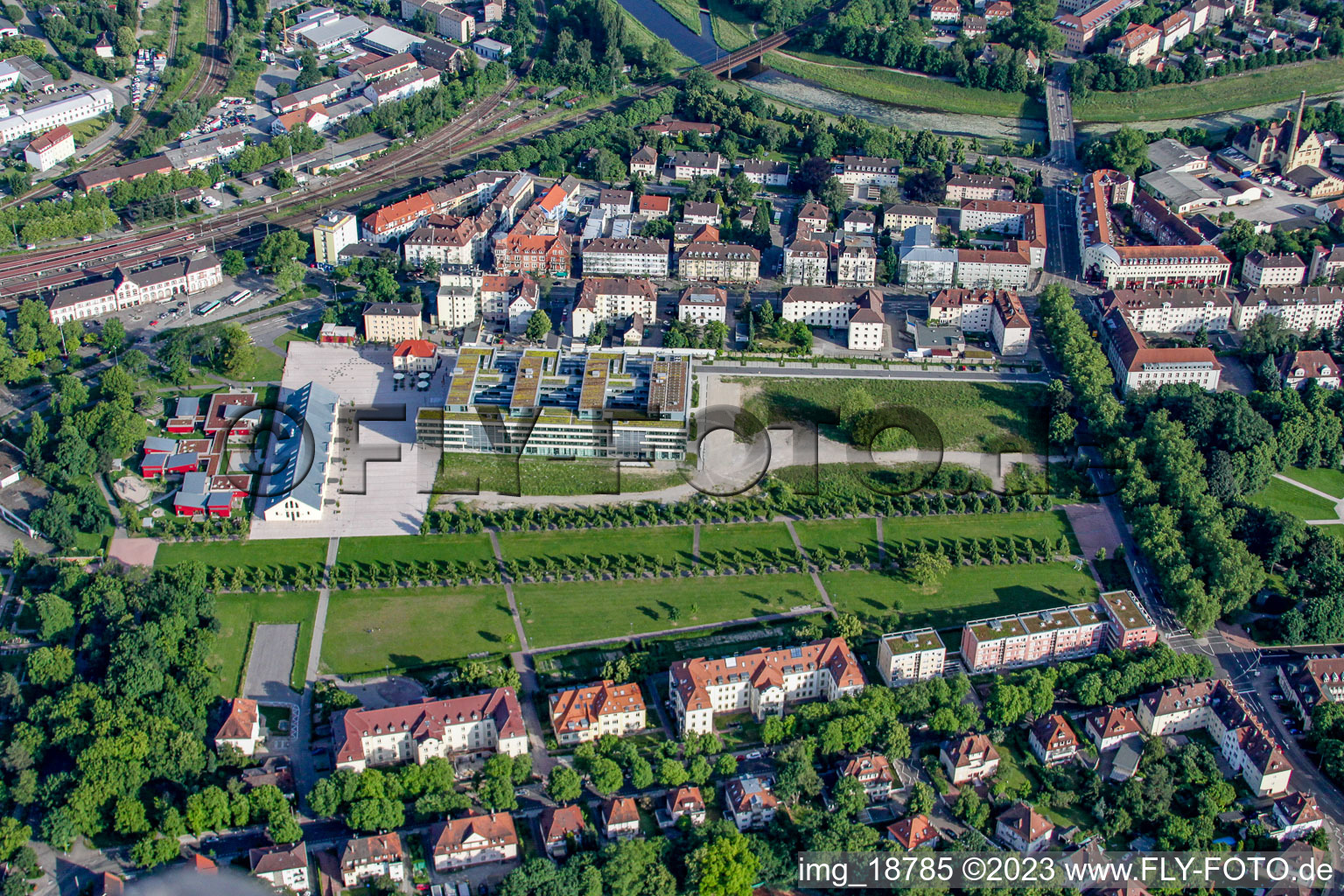 Vue aérienne de Bureau de district à Ludwigsfeste à Rastatt dans le département Bade-Wurtemberg, Allemagne