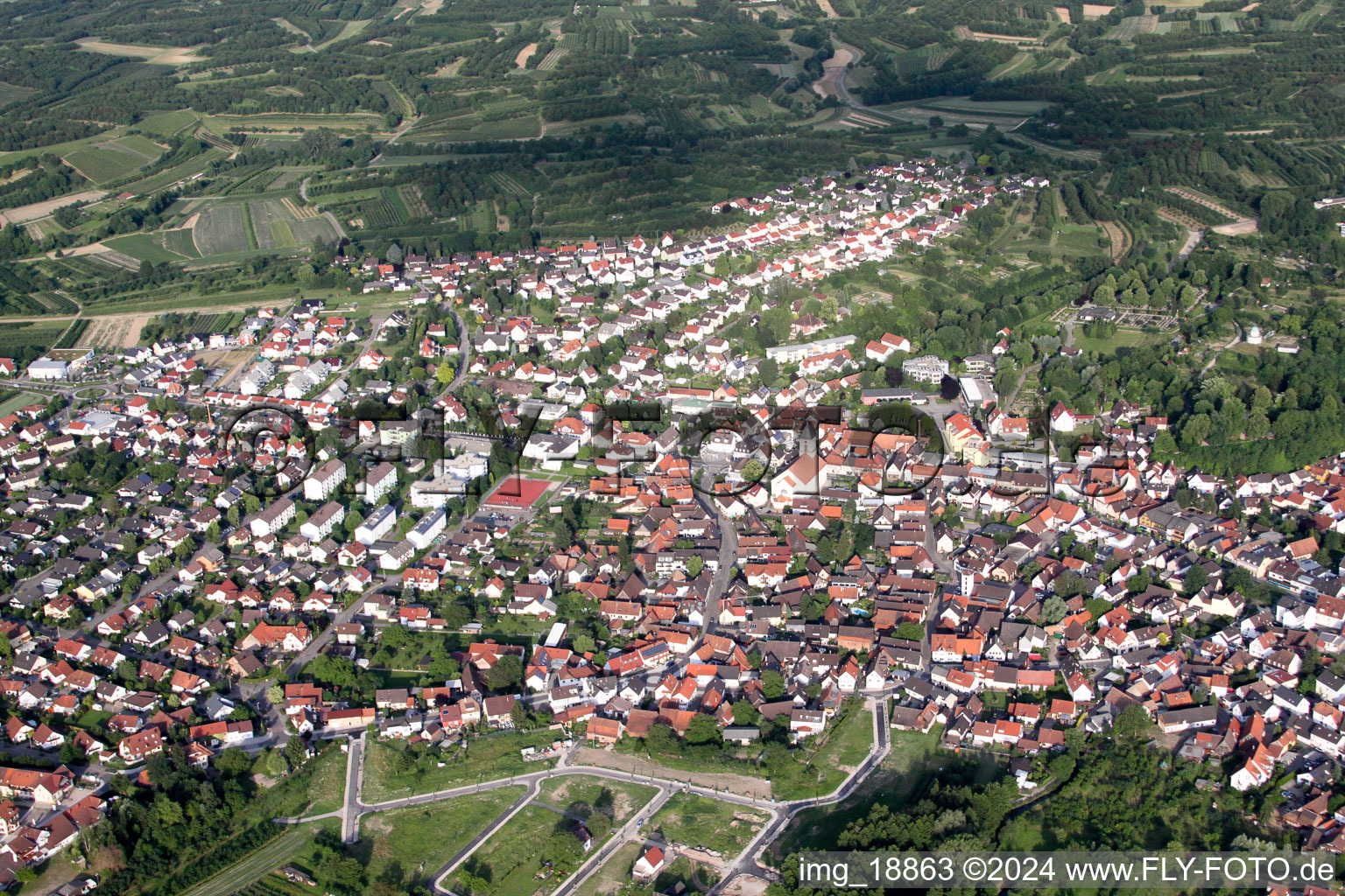 Renchen dans le département Bade-Wurtemberg, Allemagne depuis l'avion