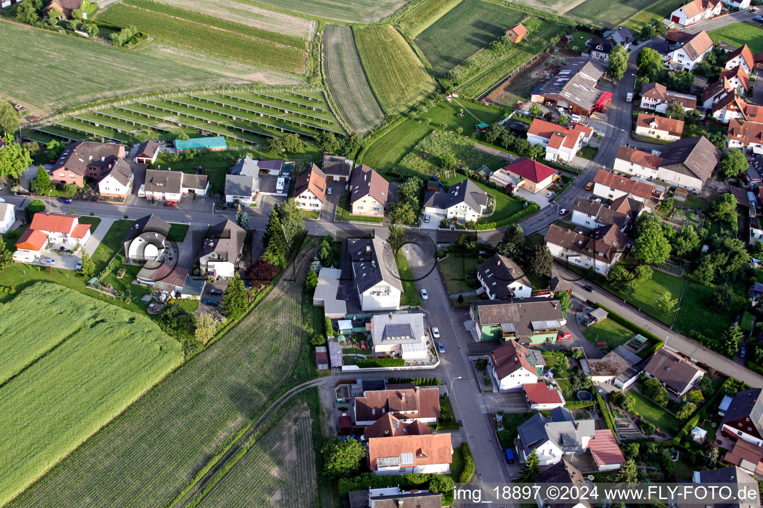 Vue aérienne de Gartenstr à le quartier Sand in Willstätt dans le département Bade-Wurtemberg, Allemagne