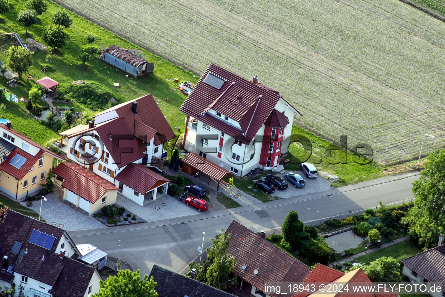 Vue oblique de Eichhofstr. à le quartier Sand in Willstätt dans le département Bade-Wurtemberg, Allemagne