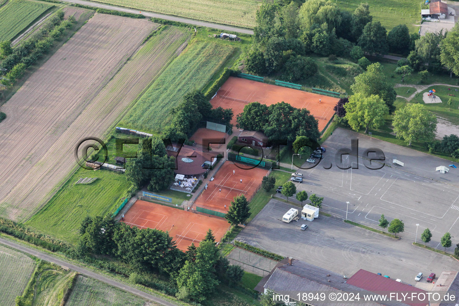 Vue aérienne de Tennis à le quartier Urloffen in Appenweier dans le département Bade-Wurtemberg, Allemagne