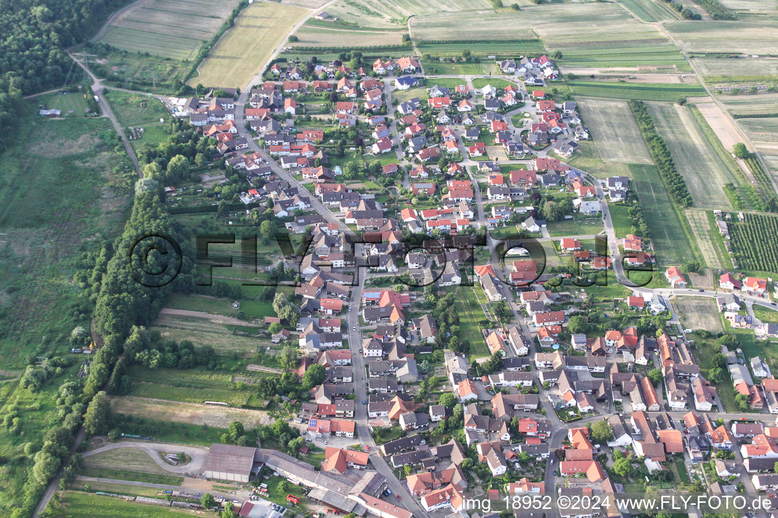 Vue aérienne de Mattenstr à le quartier Urloffen in Appenweier dans le département Bade-Wurtemberg, Allemagne