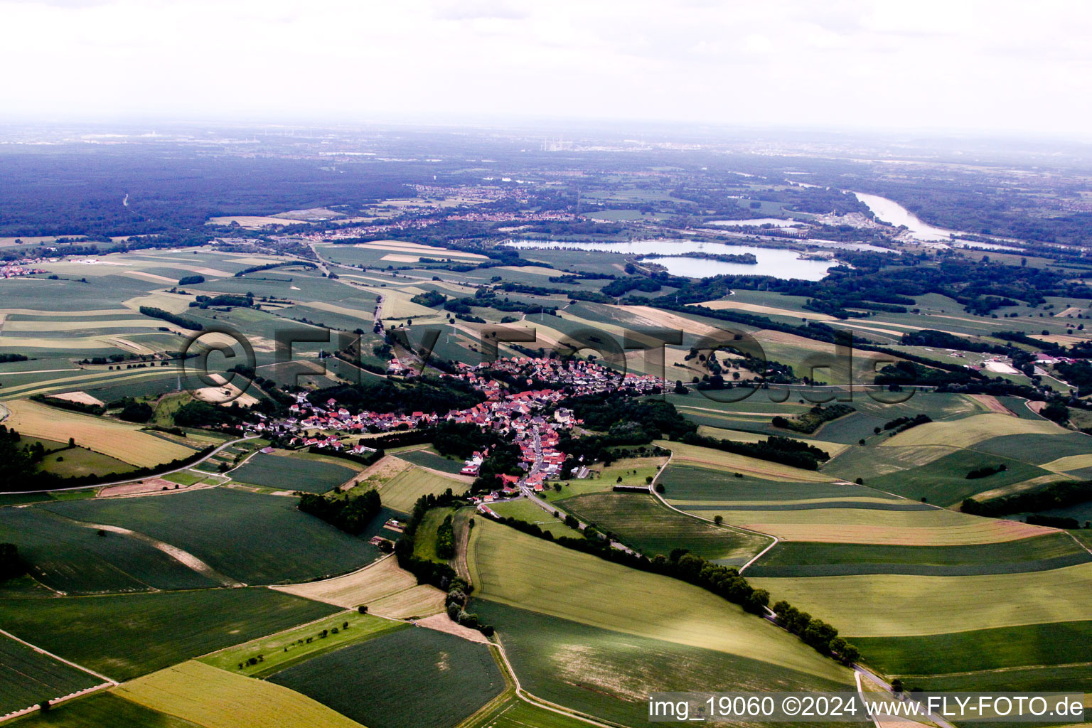 Vue d'oiseau de Neewiller-près-Lauterbourg dans le département Bas Rhin, France