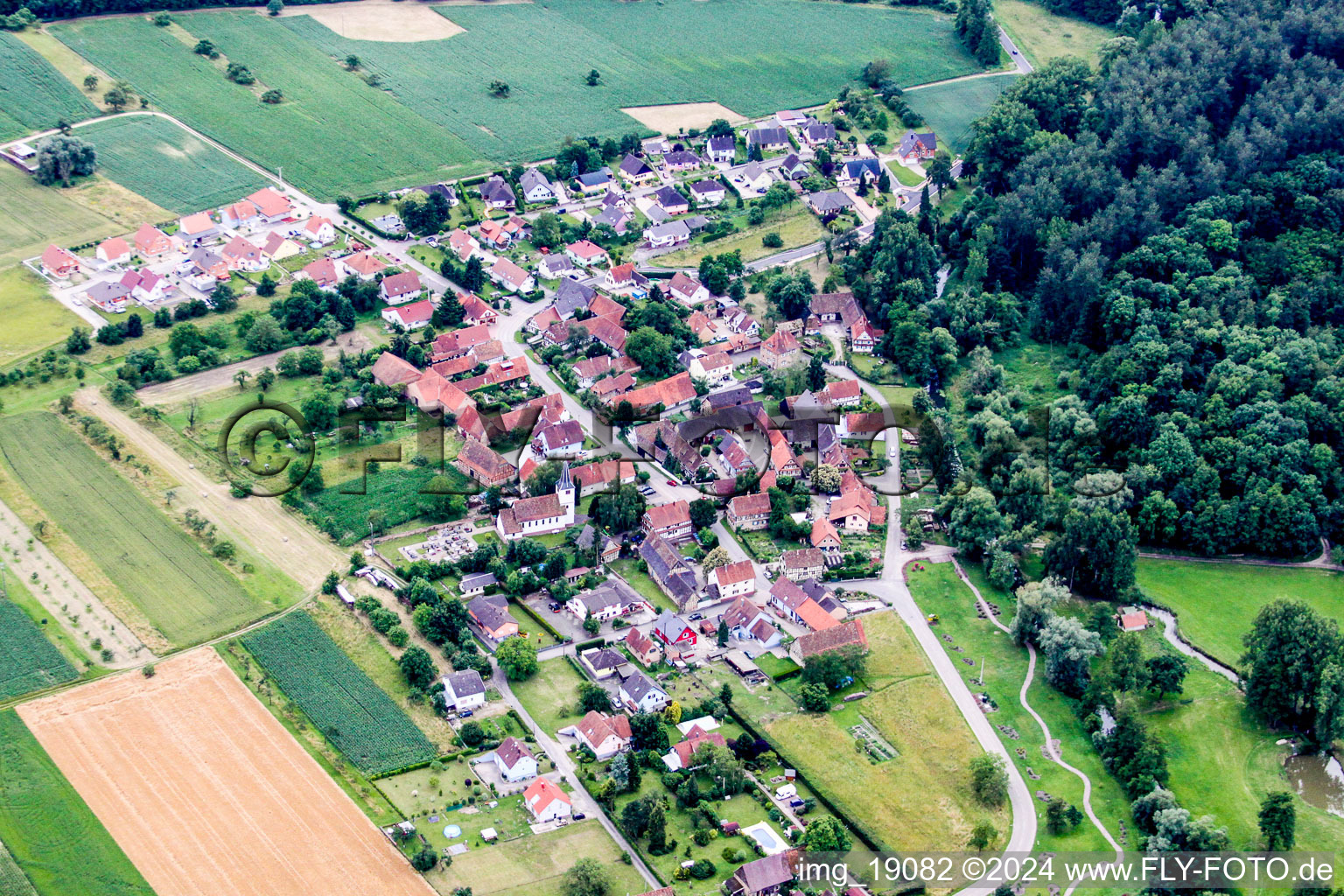 Vue aérienne de Kauffenheim dans le département Bas Rhin, France