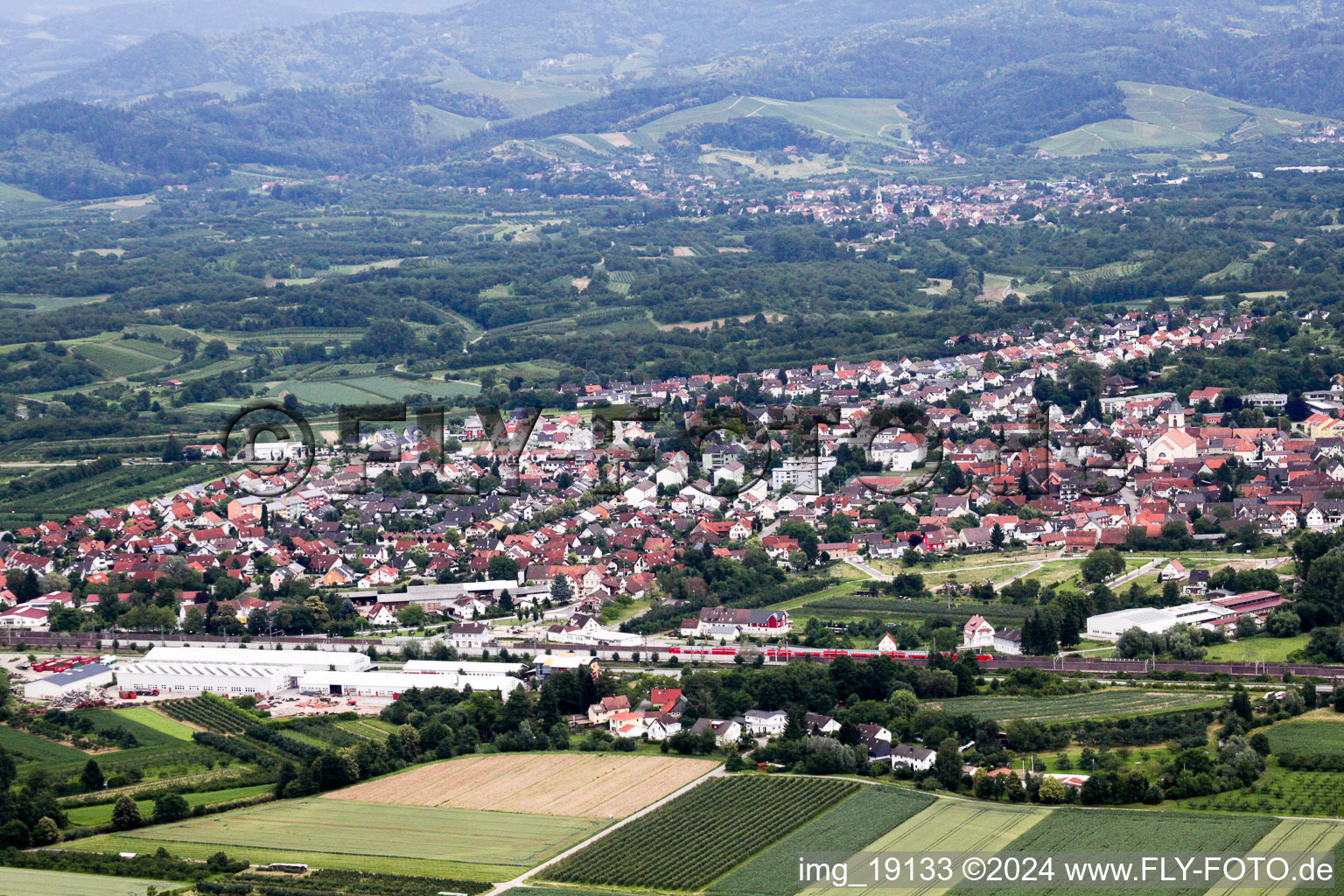 Vue d'oiseau de Renchen dans le département Bade-Wurtemberg, Allemagne