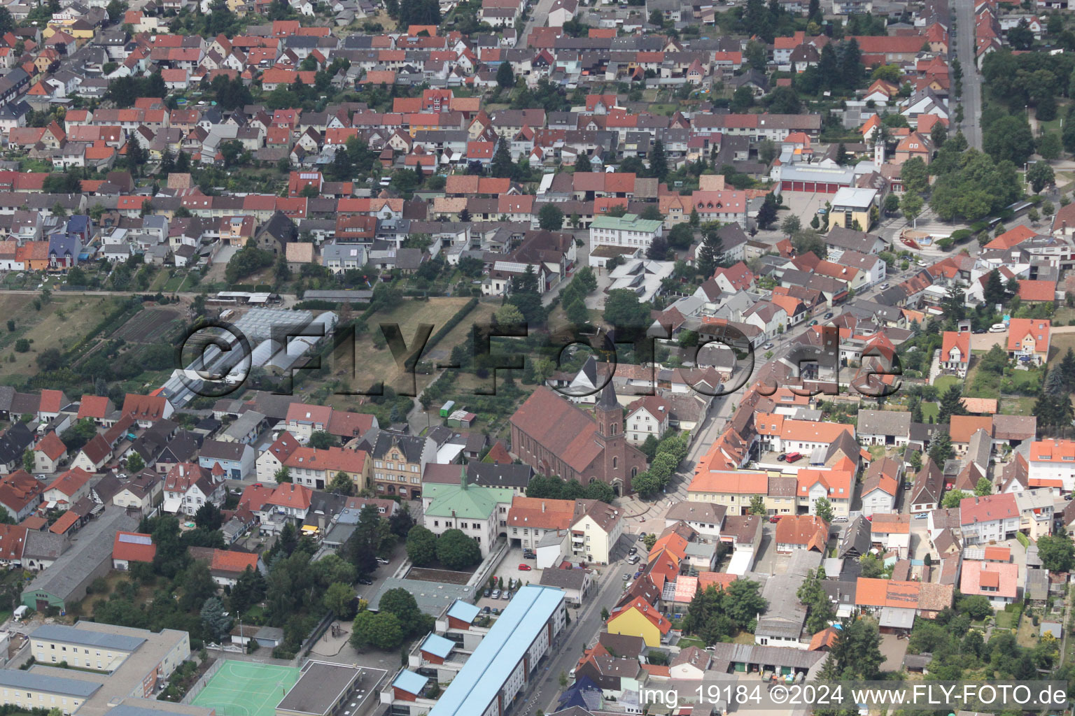 Vue aérienne de Saint-Jodukos à le quartier Wiesental in Waghäusel dans le département Bade-Wurtemberg, Allemagne