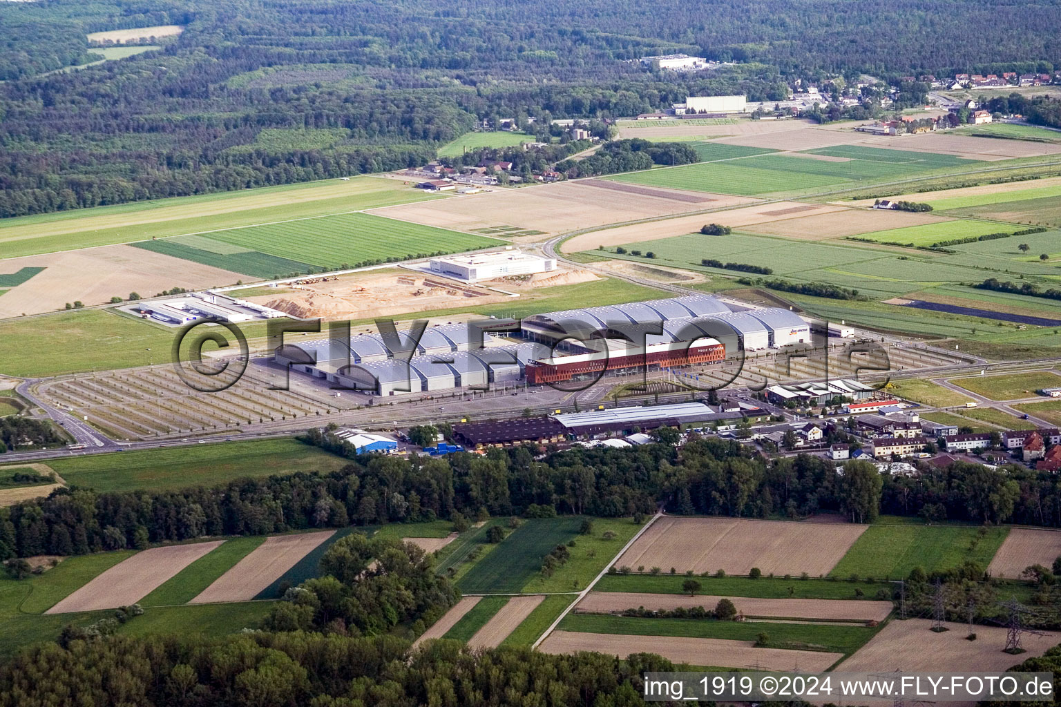 Vue oblique de Nouveau salon, DM Arena à le quartier Forchheim in Rheinstetten dans le département Bade-Wurtemberg, Allemagne