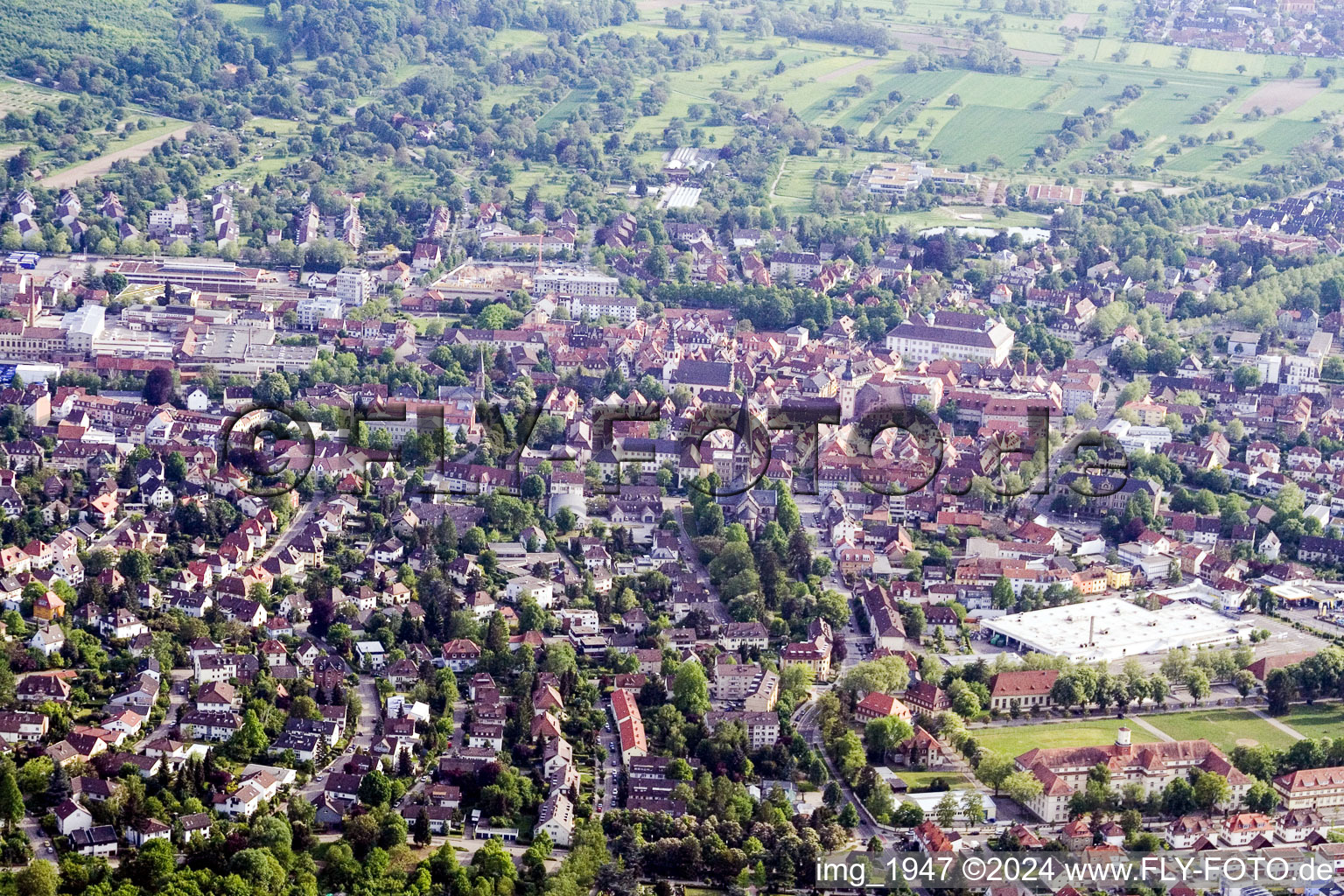 Ettlingen dans le département Bade-Wurtemberg, Allemagne d'un drone