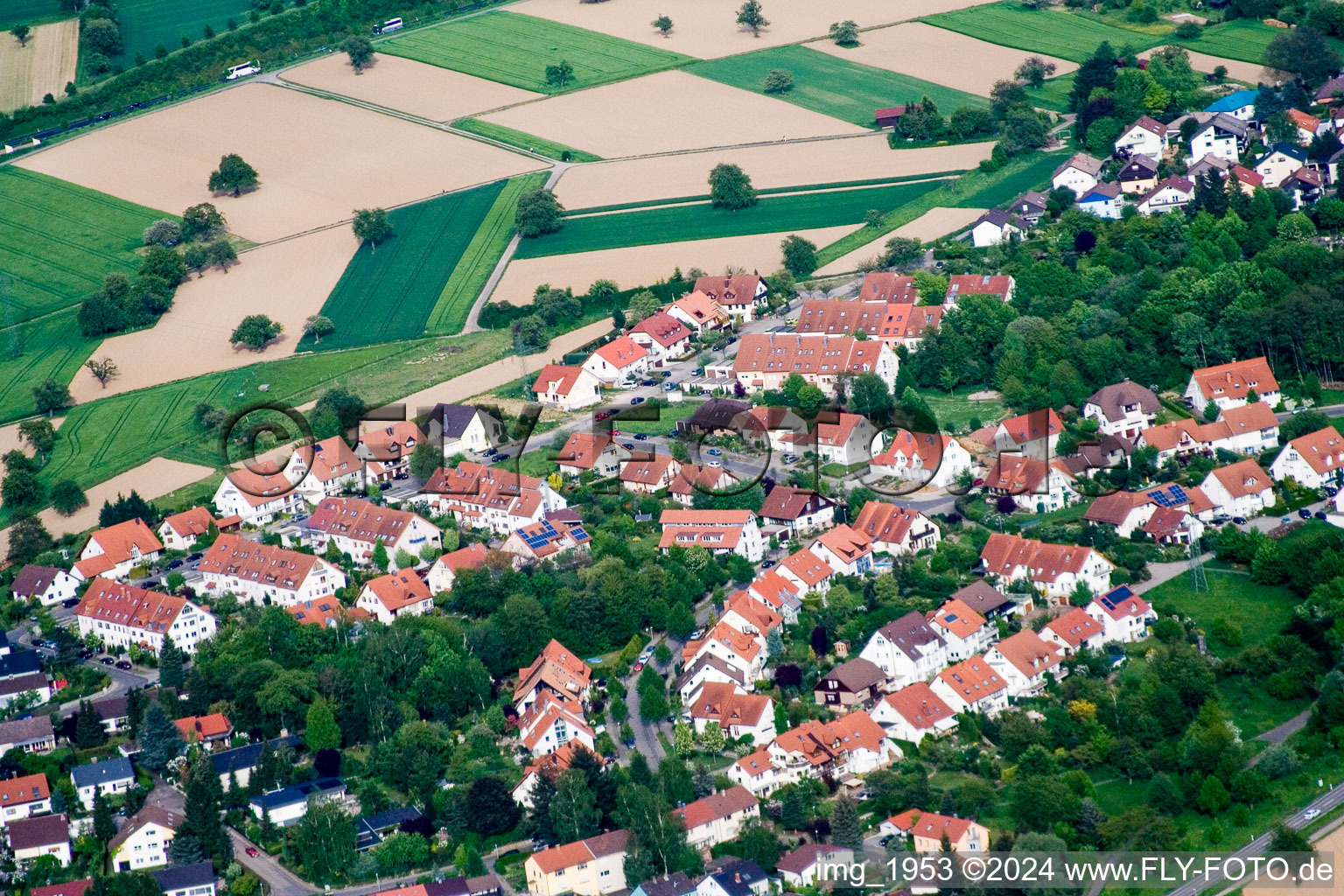 Quartier Grünwettersbach in Karlsruhe dans le département Bade-Wurtemberg, Allemagne vue d'en haut