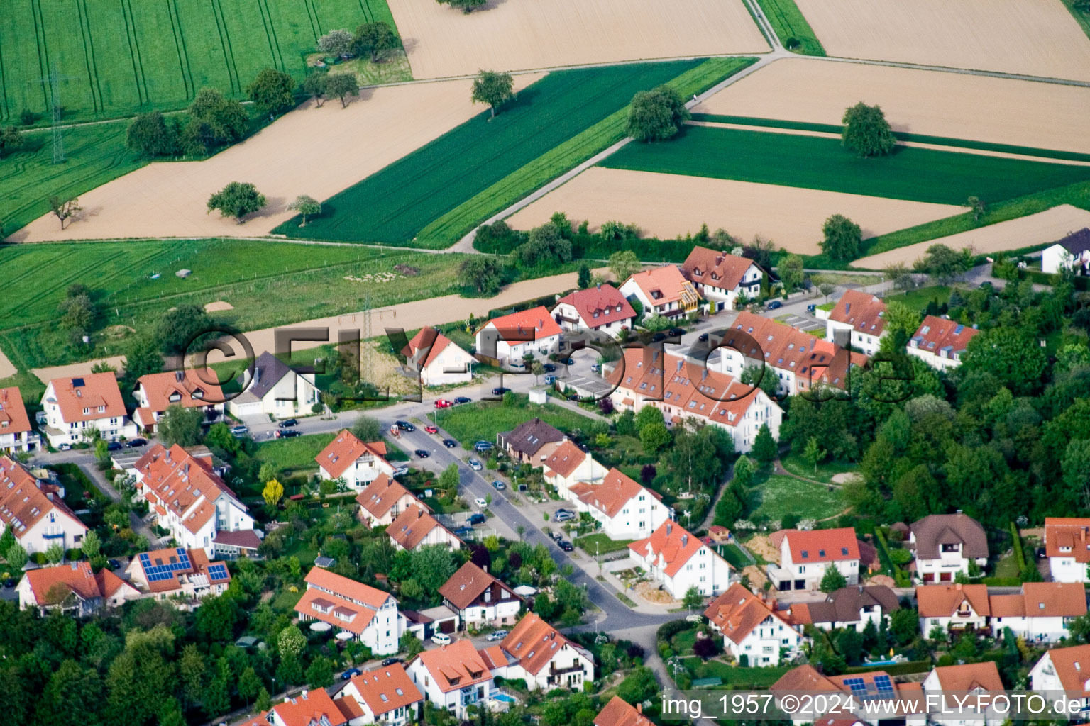 Quartier Grünwettersbach in Karlsruhe dans le département Bade-Wurtemberg, Allemagne depuis l'avion