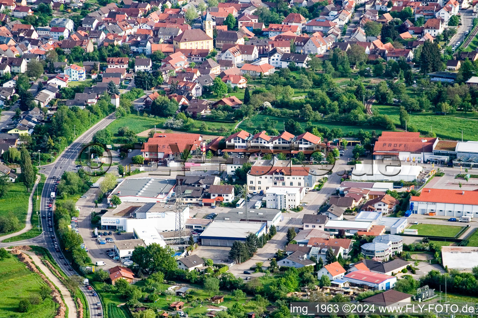 Quartier Langensteinbach in Karlsbad dans le département Bade-Wurtemberg, Allemagne d'un drone