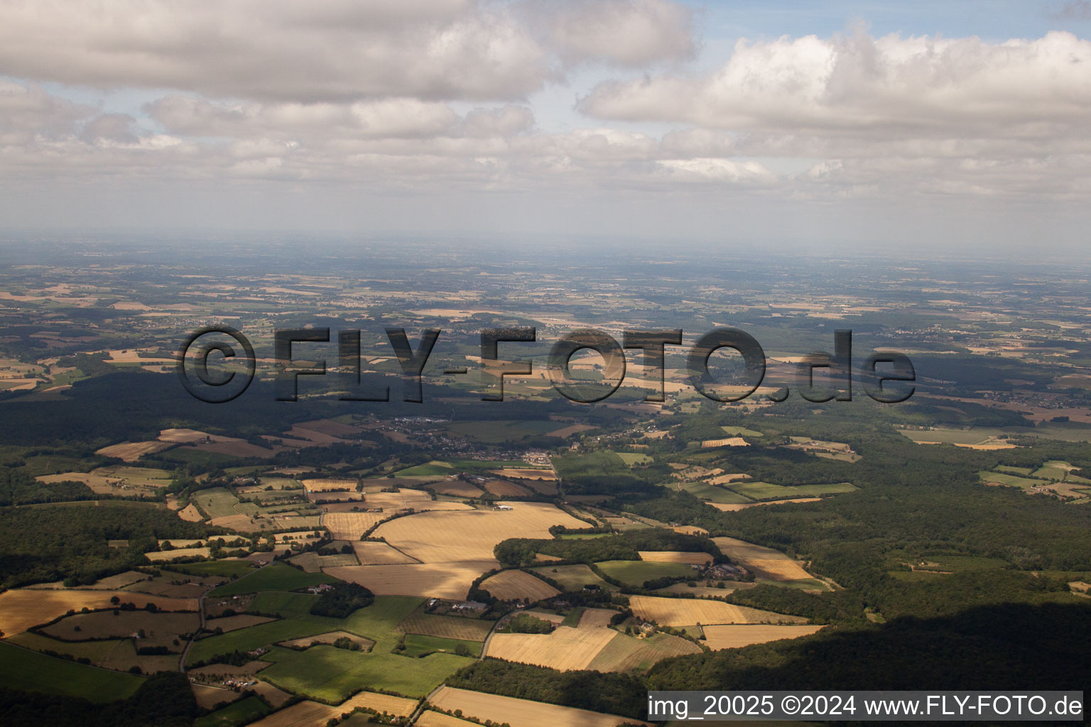 Vue aérienne de Berfay dans le département Sarthe, France