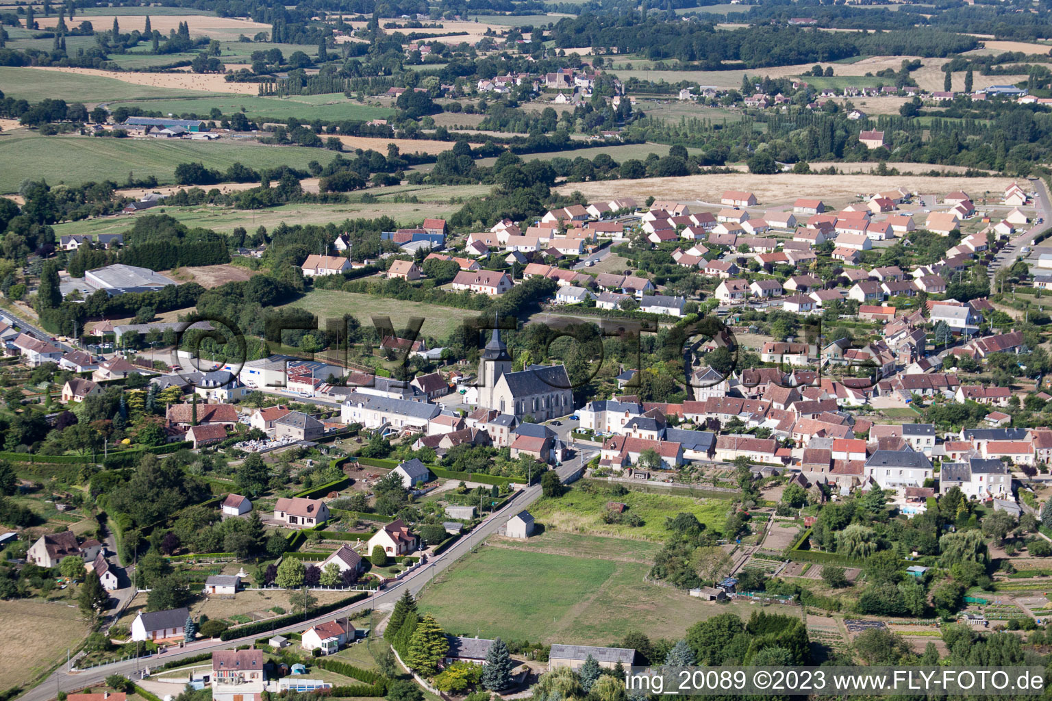 Lamnay dans le département Sarthe, France depuis l'avion