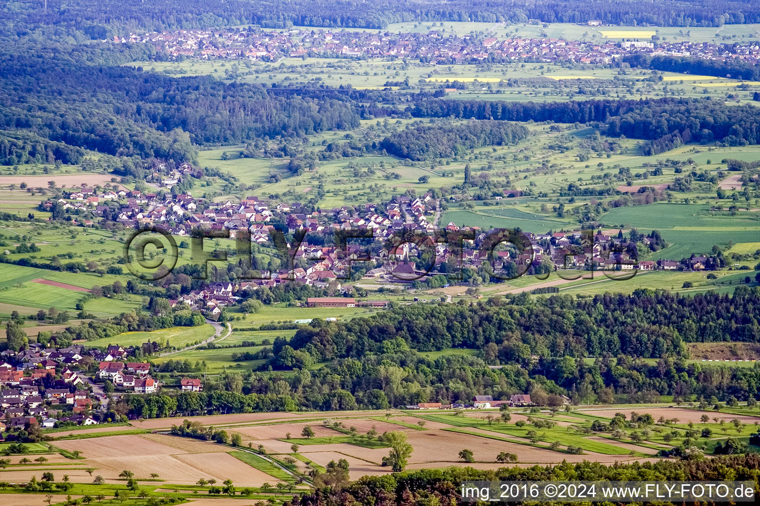 Quartier Ottenhausen in Straubenhardt dans le département Bade-Wurtemberg, Allemagne d'en haut