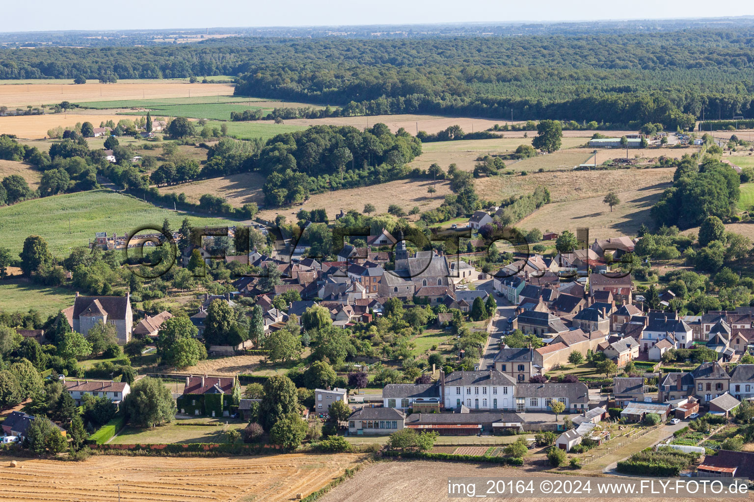 Vue d'oiseau de Coudrecieux dans le département Sarthe, France