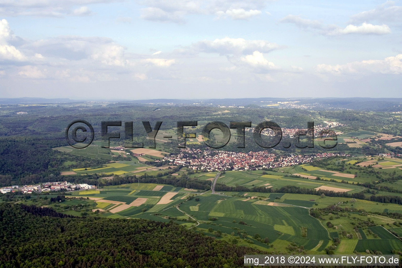 Vue aérienne de Keltern dans le département Bade-Wurtemberg, Allemagne