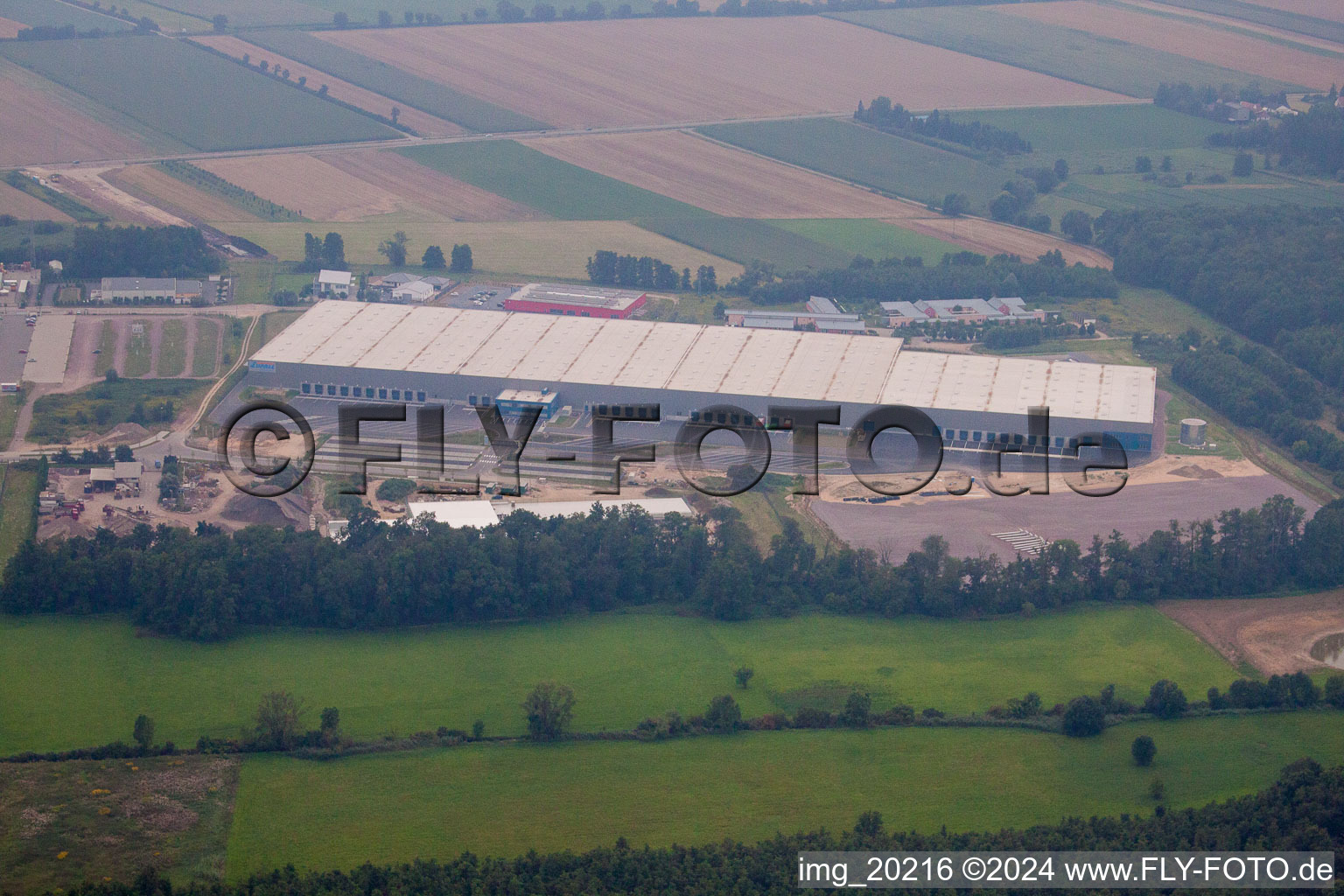 Vue aérienne de Zone commerciale Horst, Centre Logistique Random à le quartier Minderslachen in Kandel dans le département Rhénanie-Palatinat, Allemagne