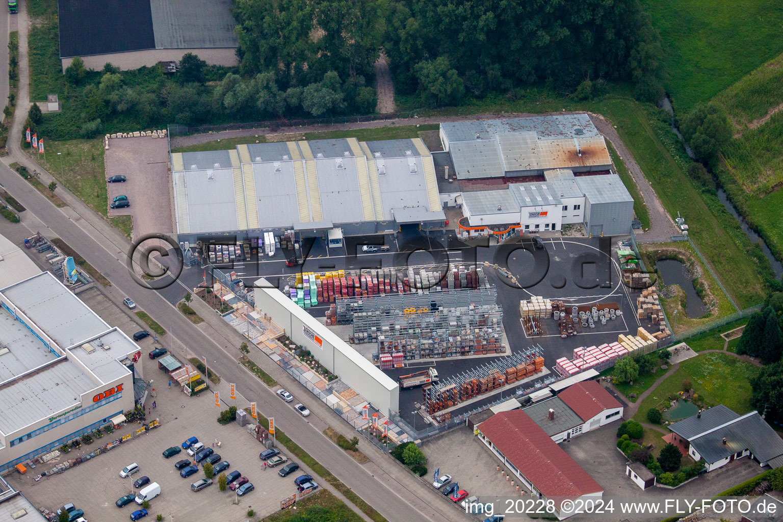 Vue aérienne de Zone commerciale Horst, Union Bauzentrum à le quartier Minderslachen in Kandel dans le département Rhénanie-Palatinat, Allemagne