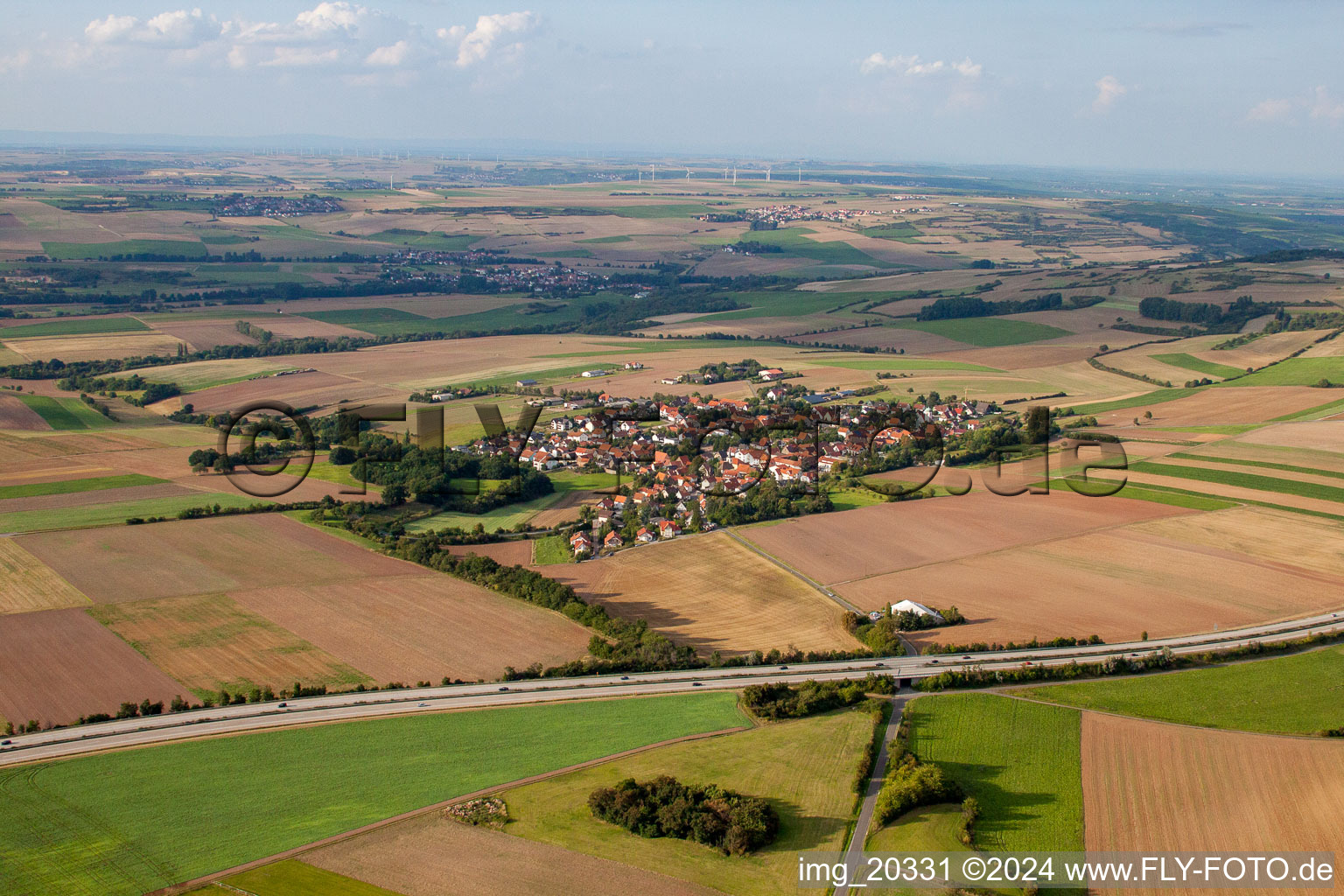 Enregistrement par drone de Tiefenthal dans le département Rhénanie-Palatinat, Allemagne