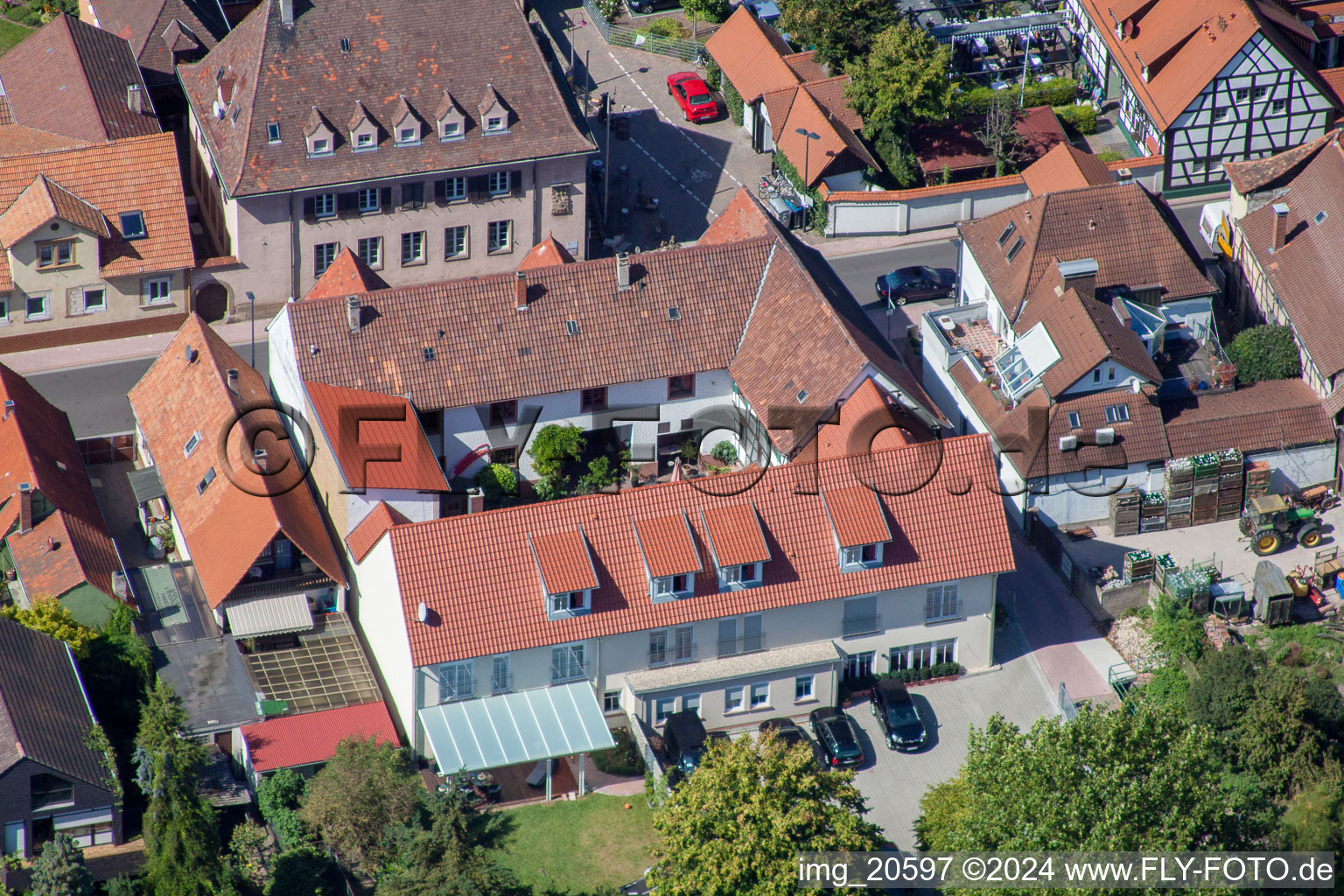 Vue aérienne de Hôtel zum Rössl à Kandel dans le département Rhénanie-Palatinat, Allemagne