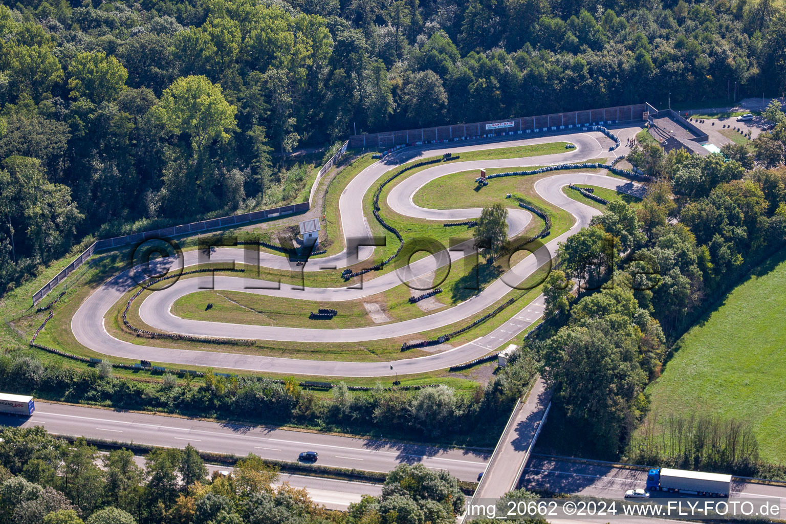 Vue aérienne de Circuit de course de karting RMSV Urloffen eV à le quartier Urloffen in Appenweier dans le département Bade-Wurtemberg, Allemagne