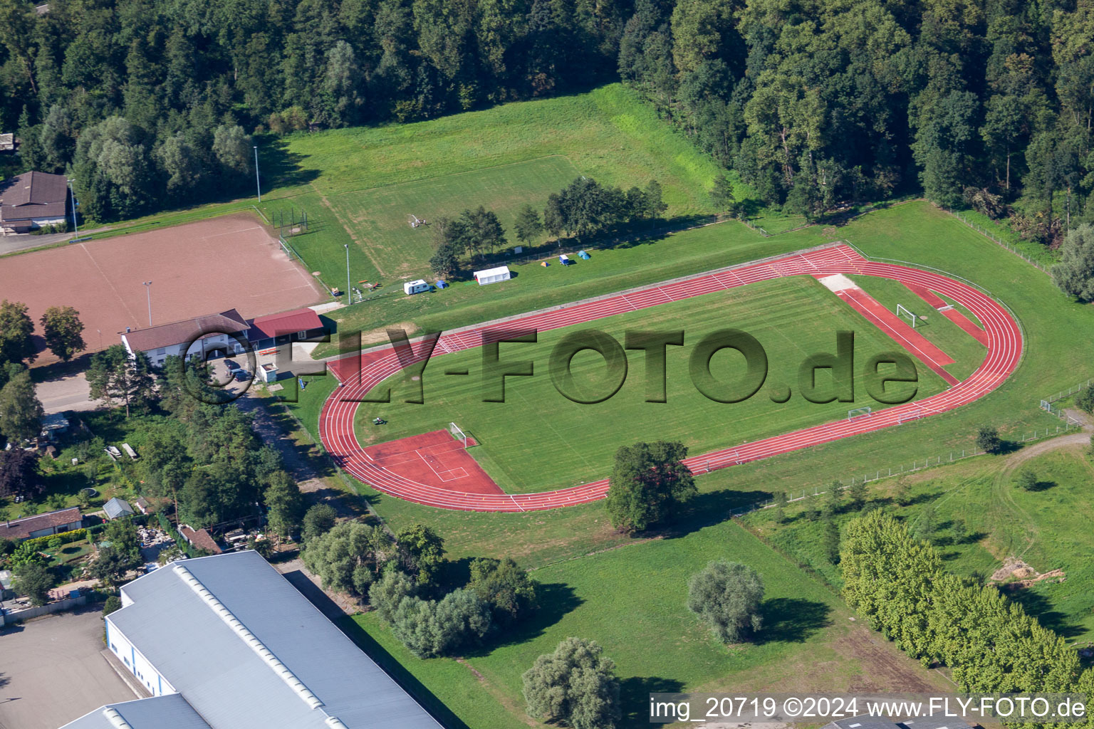 Vue aérienne de Ensemble d'installations sportives au terrain de sport à Appenweier dans le département Bade-Wurtemberg, Allemagne
