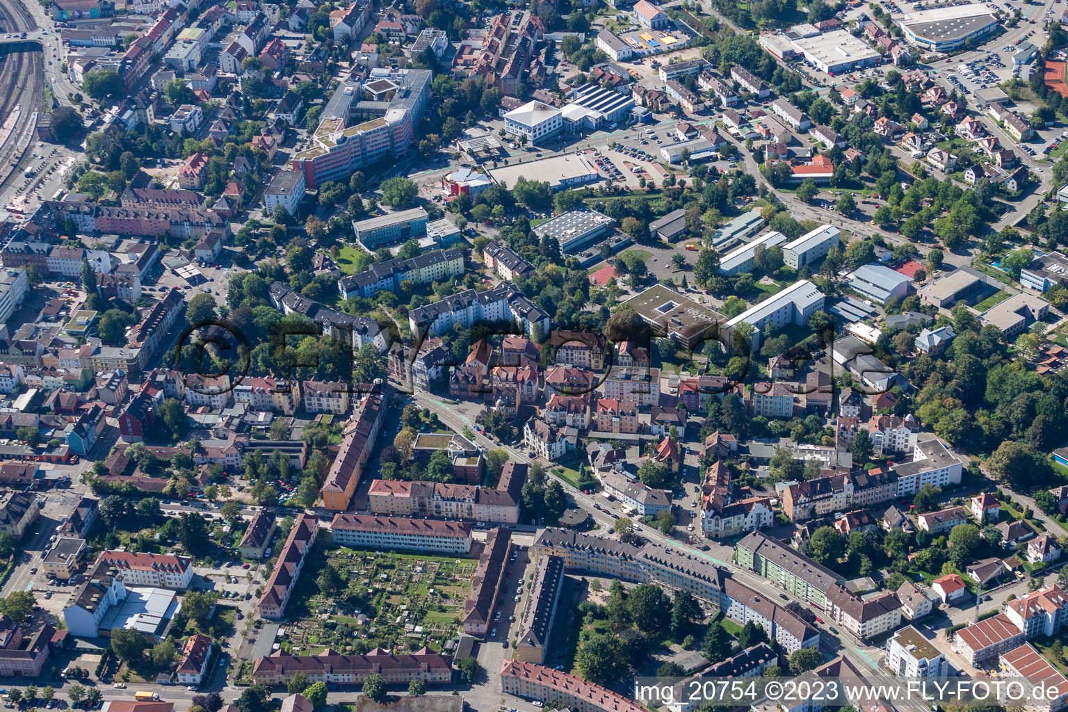 Vue aérienne de Rue de Strasbourg à Offenburg dans le département Bade-Wurtemberg, Allemagne