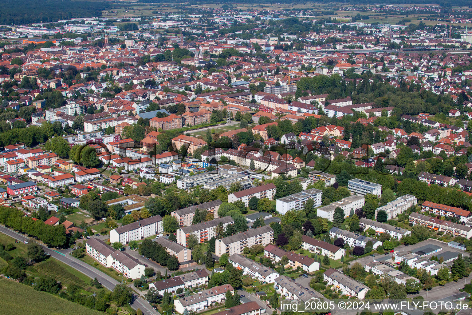 Vue d'oiseau de Offenburg dans le département Bade-Wurtemberg, Allemagne