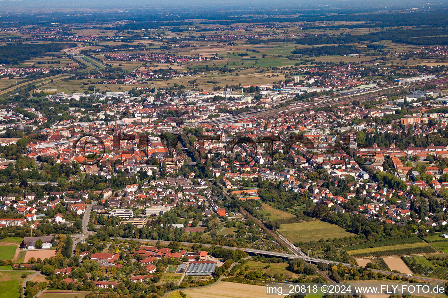 Vue aérienne de Du sud-est à Offenburg dans le département Bade-Wurtemberg, Allemagne