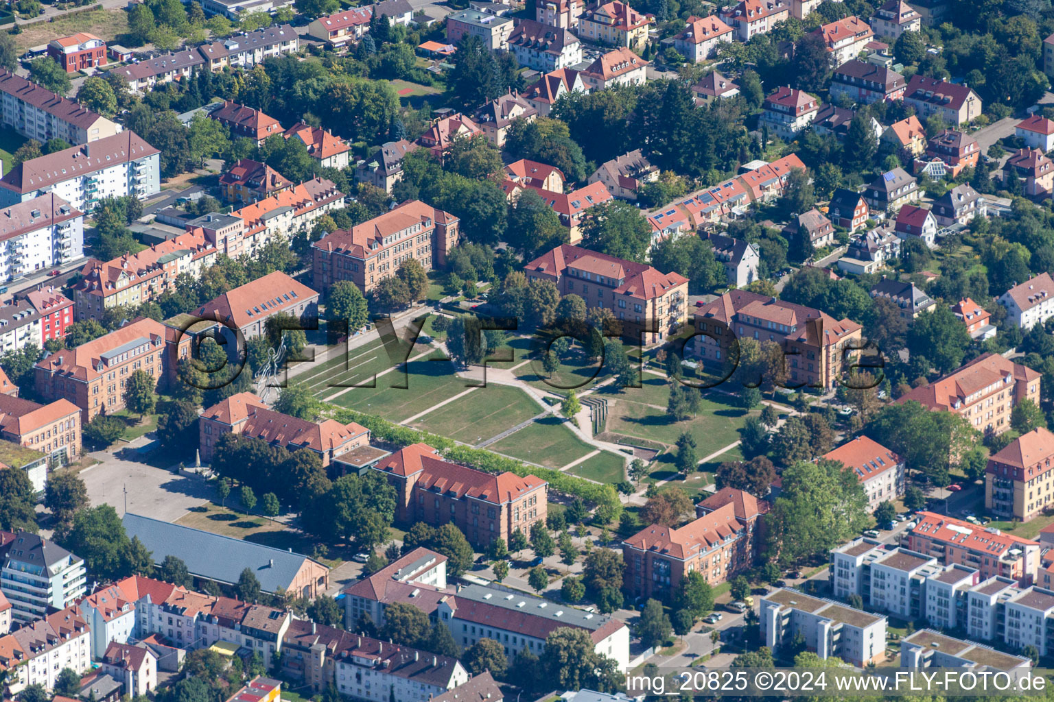 Vue oblique de Du sud-est à Offenburg dans le département Bade-Wurtemberg, Allemagne