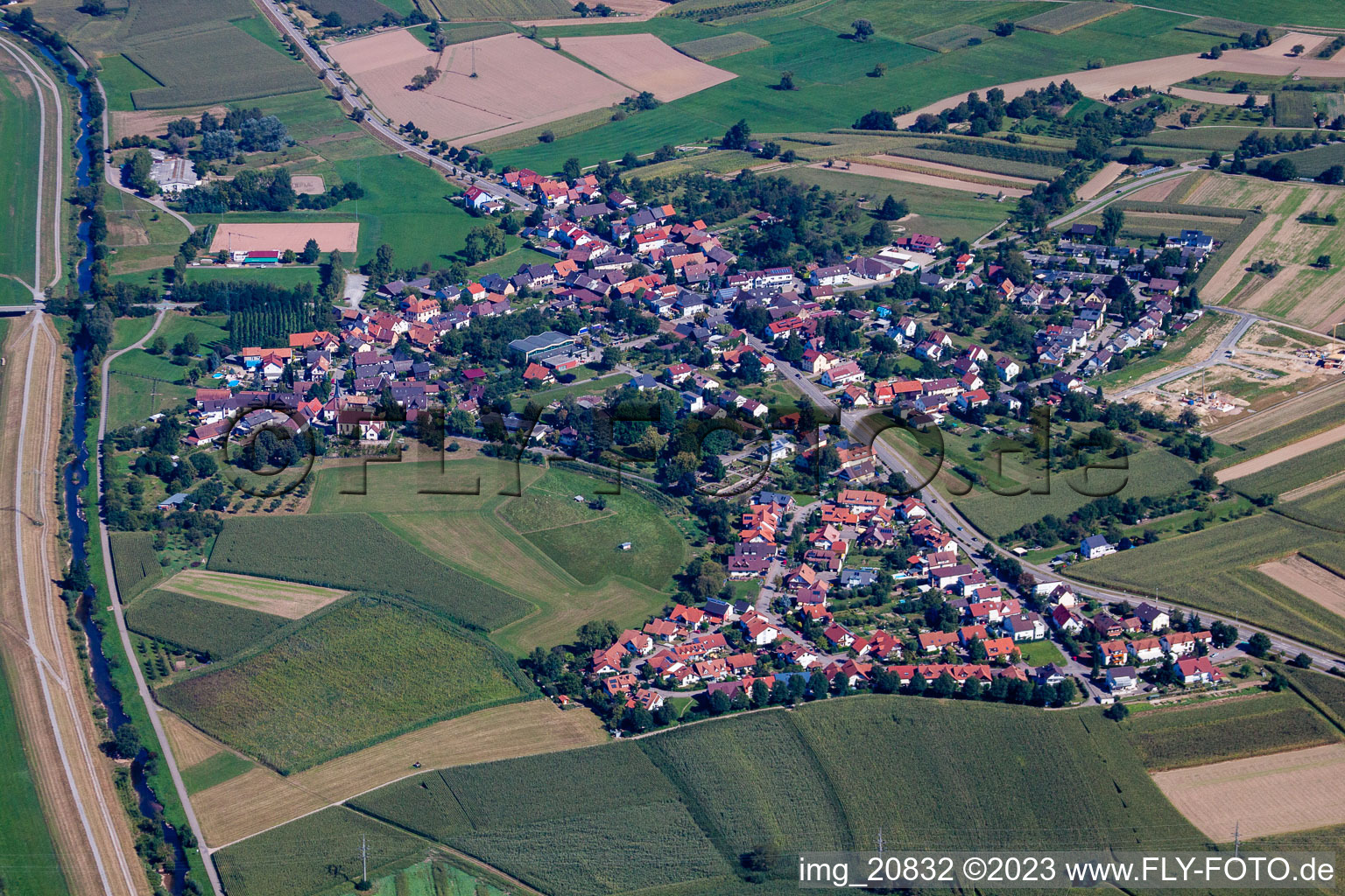 Vue aérienne de Quartier Bühl in Offenburg dans le département Bade-Wurtemberg, Allemagne