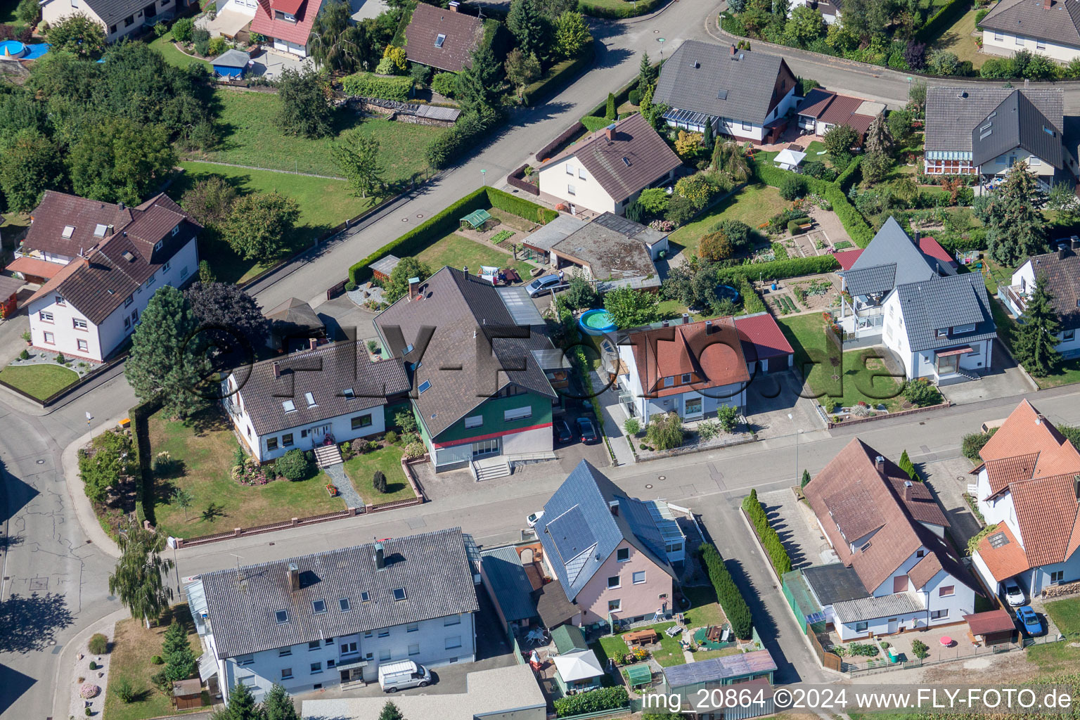 Vue aérienne de Garden Street du sud-est à le quartier Sand in Willstätt dans le département Bade-Wurtemberg, Allemagne